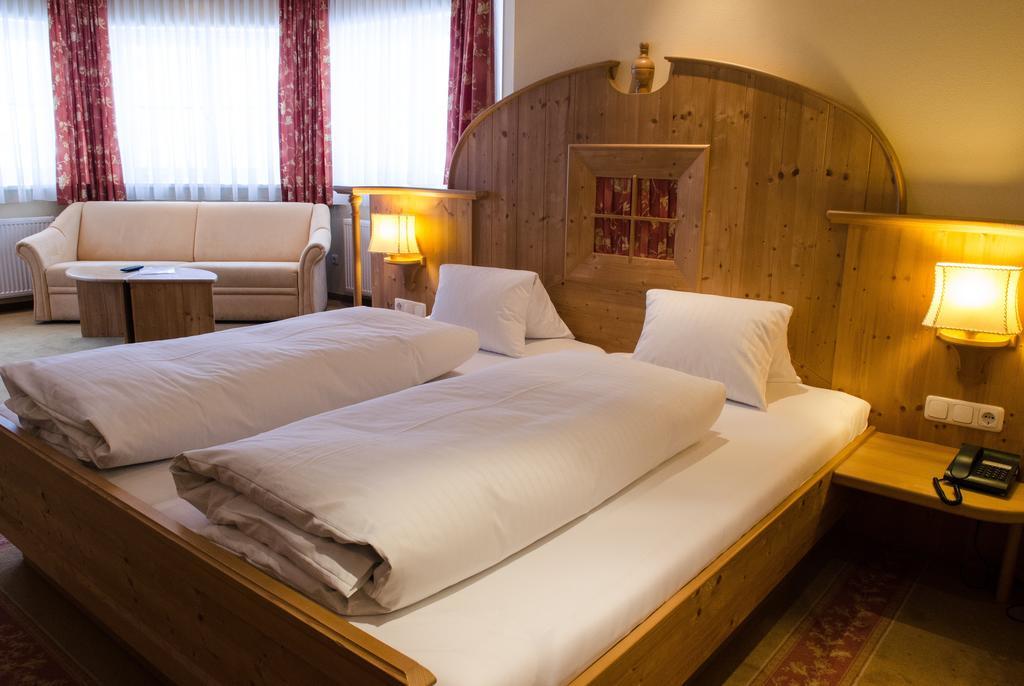 Alpin Panoramahotel Laerchenhof Heiligenblut Cameră foto